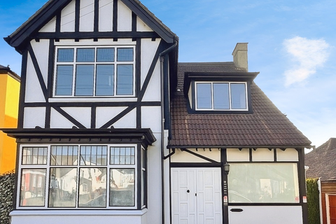 undefined, Southsea Avenue, Leigh-On-Sea