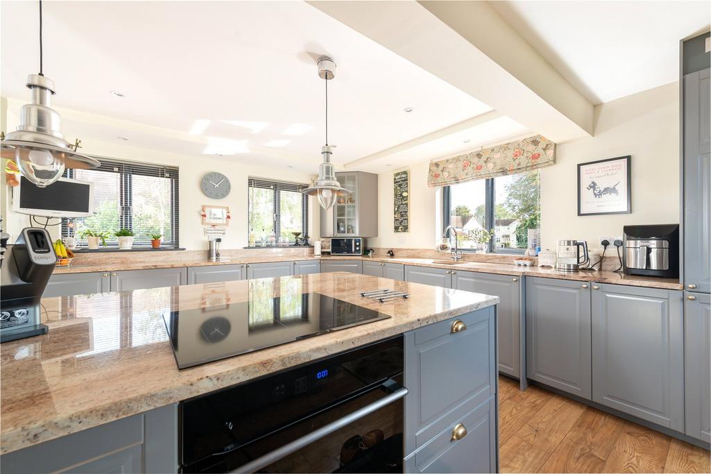 Kitchen/Dining