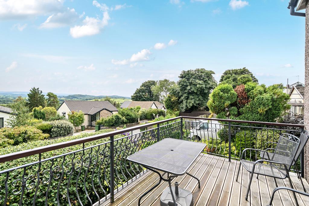 Balcony and Far Reaching