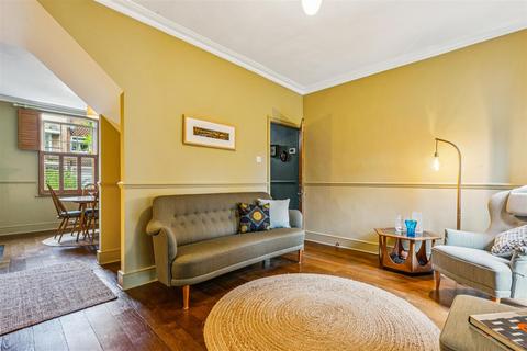 41 Spring Grove, London, W4 3NH