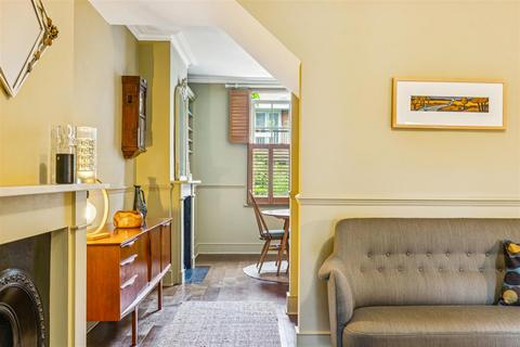 41 Spring Grove, London, W4 3NH