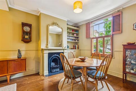 41 Spring Grove, London, W4 3NH