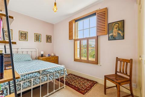 41 Spring Grove, London, W4 3NH