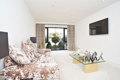 4 bedroom house for sale, Leeds Road, Harrogate, HG2