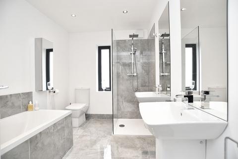 4 bedroom detached house for sale, Leeds Road, Harrogate, HG2