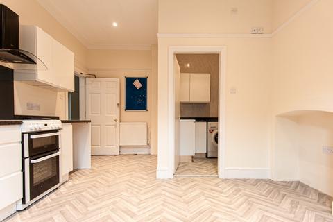 2 bedroom apartment to rent, Heworth Green, York YO31