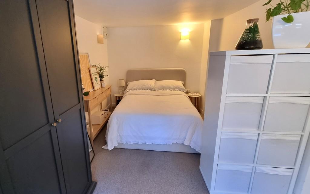 Annex bed