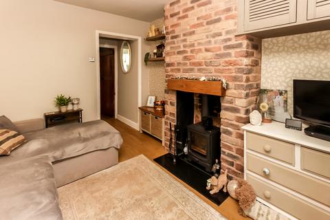 2 bedroom cottage for sale, Harrowick Lane, Northampton NN6