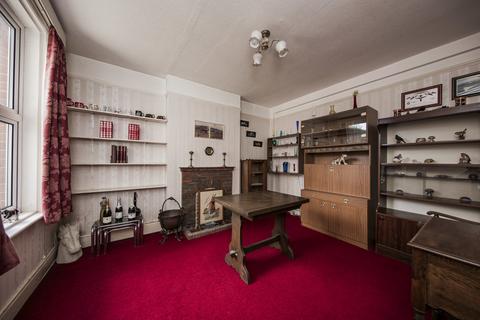 3 bedroom semi-detached house for sale, Crowborough Hill, Crowborough