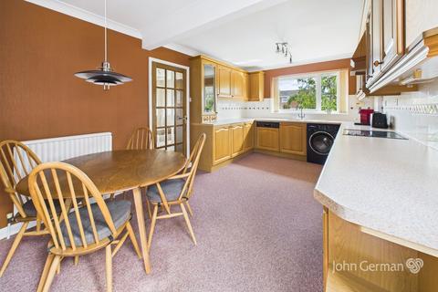 4 bedroom detached house for sale, Homeway Close, Shepshed