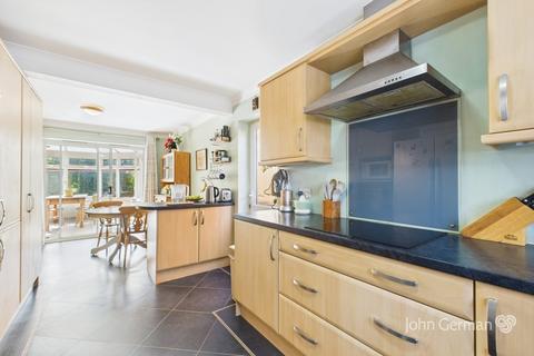 4 bedroom detached house for sale, Coronation Street, Swadlincote