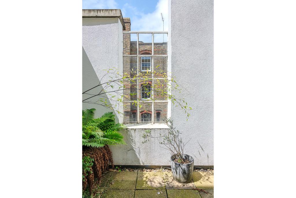 Macklin Street 18b
