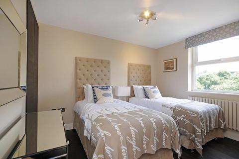 undefined, St Johns Wood, London