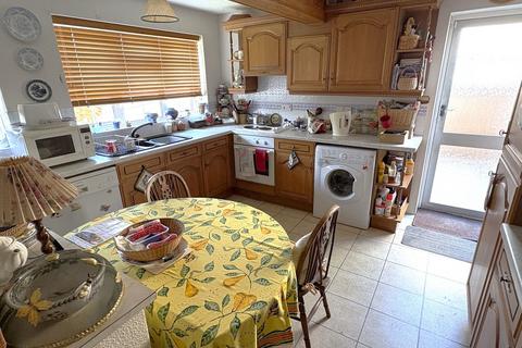3 bedroom semi-detached bungalow for sale, Kings Road, Great Totham