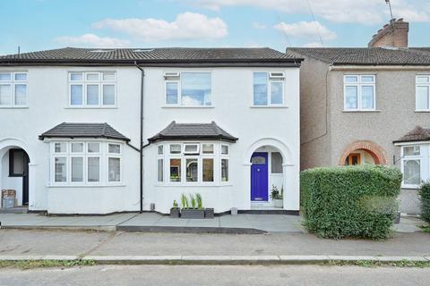 29 Springfield, Bushey Heath, Bushey, WD23 1GL