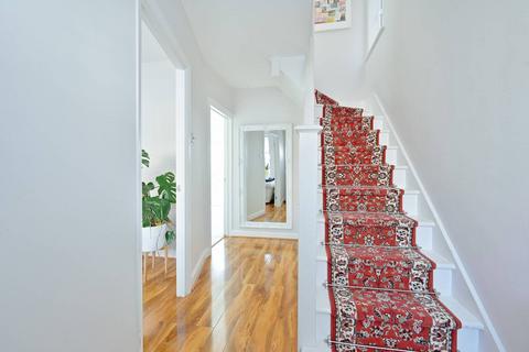 29 Springfield, Bushey Heath, Bushey, WD23 1GL