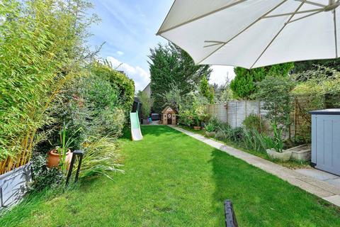 29 Springfield, Bushey Heath, Bushey, WD23 1GL