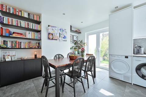 29 Springfield, Bushey Heath, Bushey, WD23 1GL