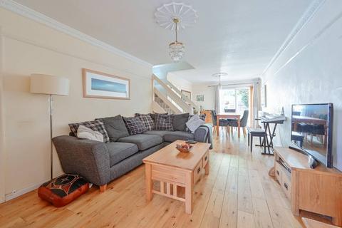 4 bedroom semi-detached house for sale, Trident Road, Watford, WD25