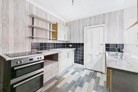 4 bedroom terraced house for sale, Lansdowne Road, Bridlington