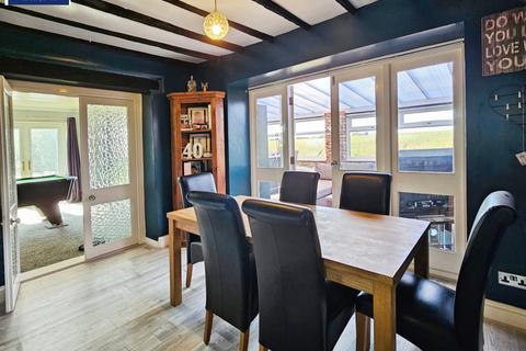 4 bedroom detached house for sale, Low Road, Grayingham