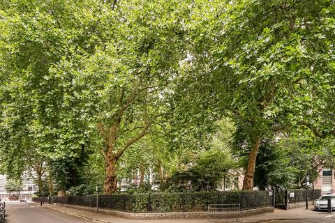 undefined, Red Lion Square, Bloombury, London, WC1R