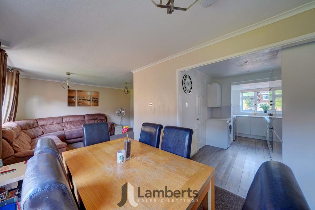Lounge/Dining Room