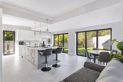 2 Warwick Road, Sidcup, DA14 6LJ