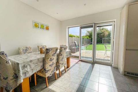 4 bedroom detached house for sale, Netley Firs Road, Hedge End, Southampton, SO30