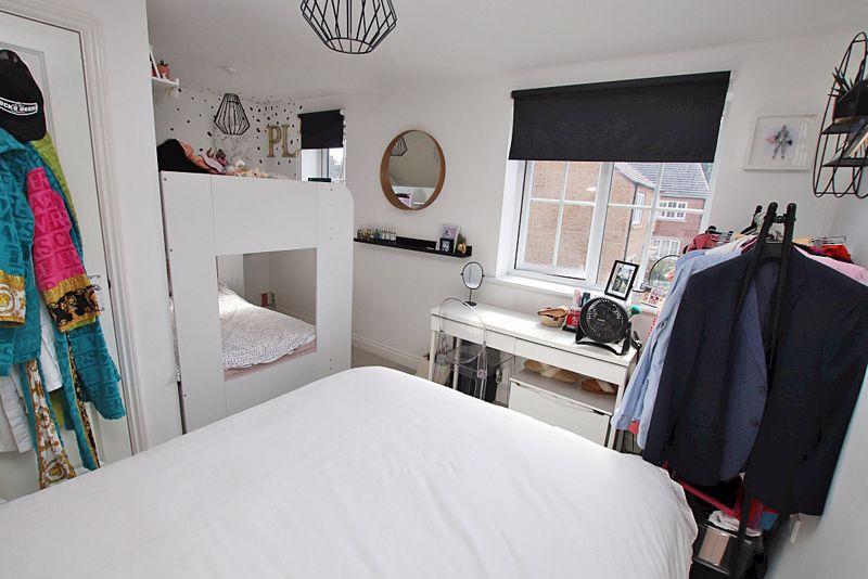 Bed 1 photo 2