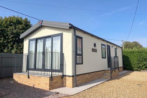 2 bedroom park home for sale, Woodcock Park, Woodcock Road, Warminster
