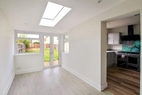 172 Woolwich Road, Bexleyheath, DA7 4LR