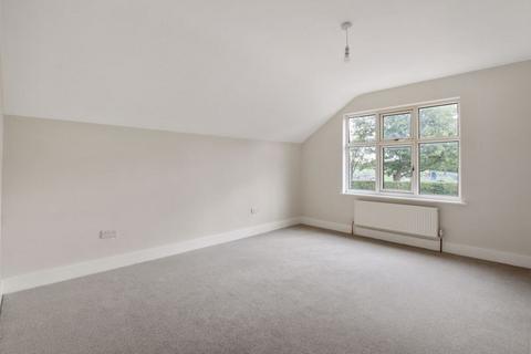172 Woolwich Road, Bexleyheath, DA7 4LR