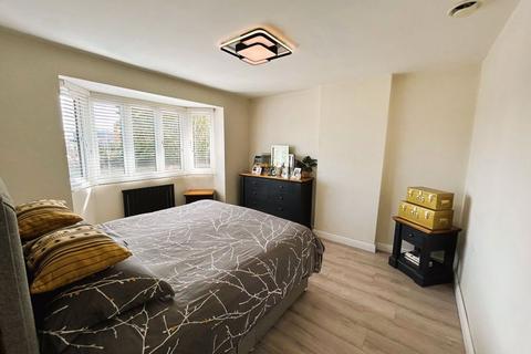 47 Chase Road, Brownhills, Walsall, WS8 6JE
