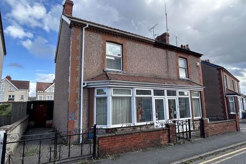 2 bedroom semi-detached house for sale, Queens Road, Llandudno Junction