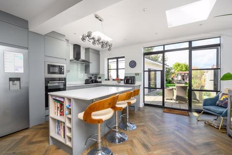 3 bedroom semi-detached house for sale, Stuart Avenue, Walton-On-Thames