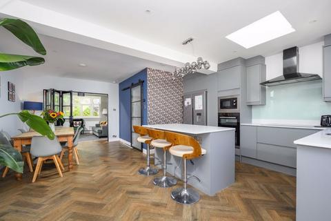 3 bedroom semi-detached house for sale, Stuart Avenue, Walton-On-Thames