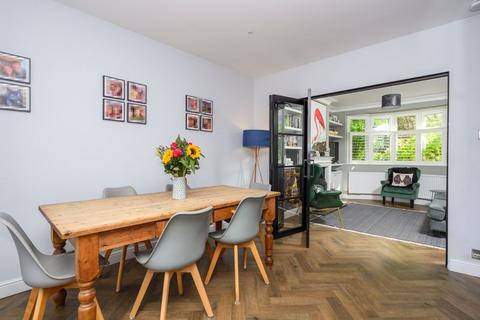 3 bedroom semi-detached house for sale, Stuart Avenue, Walton-On-Thames