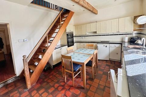 2 bedroom cottage for sale, High Street, Chapeltown