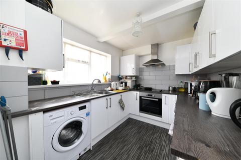 5 Forest Row, Stevenage, SG2 8BY