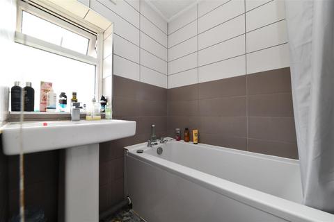5 Forest Row, Stevenage, SG2 8BY