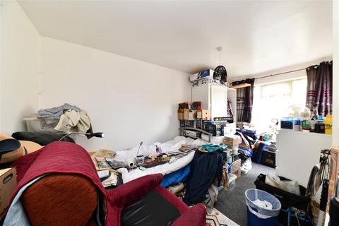 5 Forest Row, Stevenage, SG2 8BY