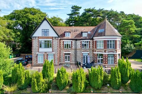 2 bedroom apartment for sale, Overstrand Road, Cromer, NR27