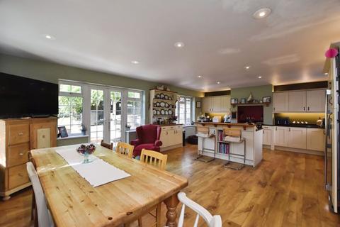 undefined, Blandford Road, Coombe Bissett               *VIDEO TOUR*