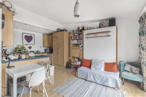 1 bedroom flat for sale, Wandsworth Bridge Road, London, SW6