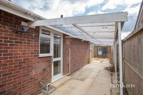 21 Rowan Drive, Royal Wootton Bassett, Swindon, SN4 7ES