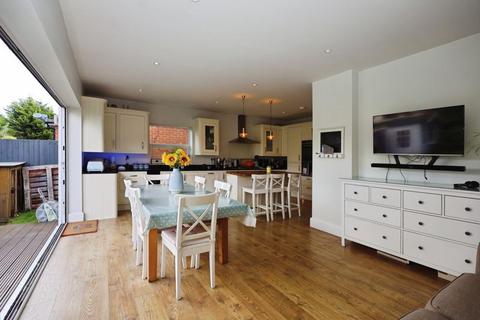 4 bedroom detached house for sale, Coronation Avenue, Bournemouth BH9