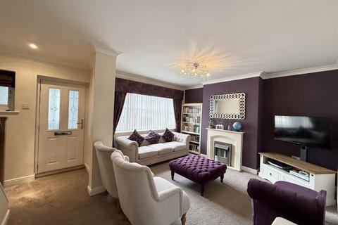 4 bedroom semi-detached house for sale, Eastfield Drive, Pontefract WF8