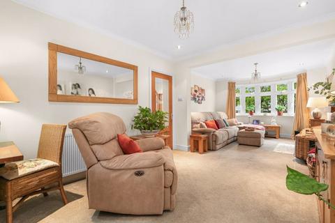5 bedroom detached house for sale, Hare Hill, Row Town KT15