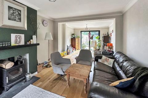 3 bedroom semi-detached house for sale, Farleigh Road, Warlingham, Surrey, CR6 9ED